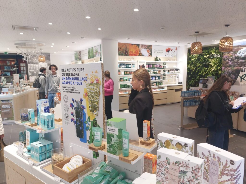 1ères Métiers du Commerce et de la Vente 6 IMG 20250926 WA0060