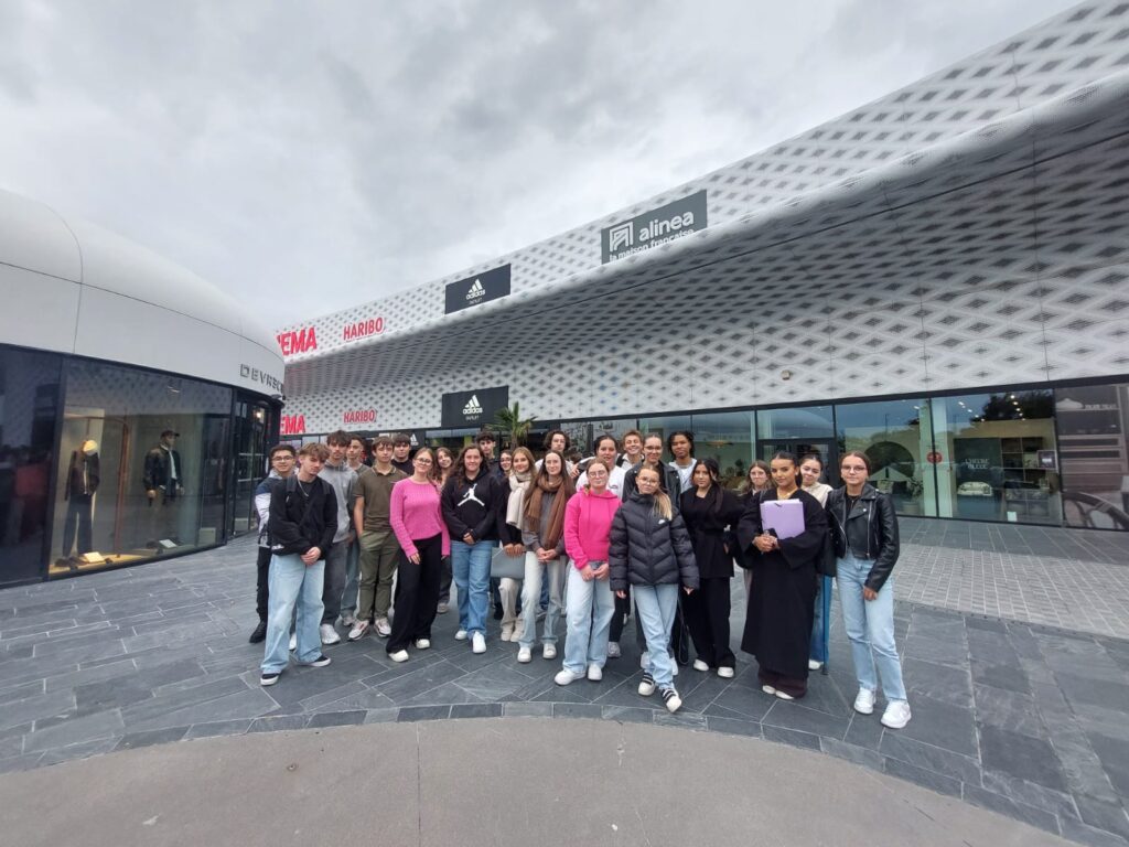 1ères Métiers du Commerce et de la Vente 7 IMG 20250926 WA0107