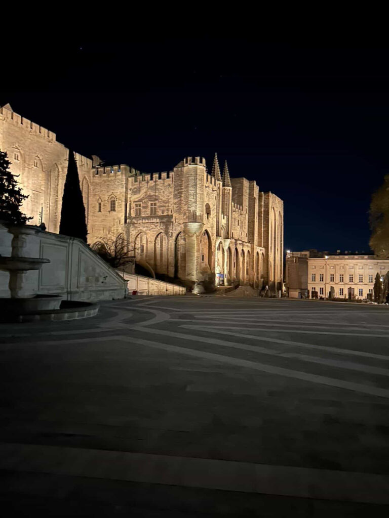 Un repas dans le noir solidaire pour Louise et Jules, élèves au lycée Carnot Bertin 6 E8F4FC5C 6461 4D17 B1AB B327F64CB1E8
